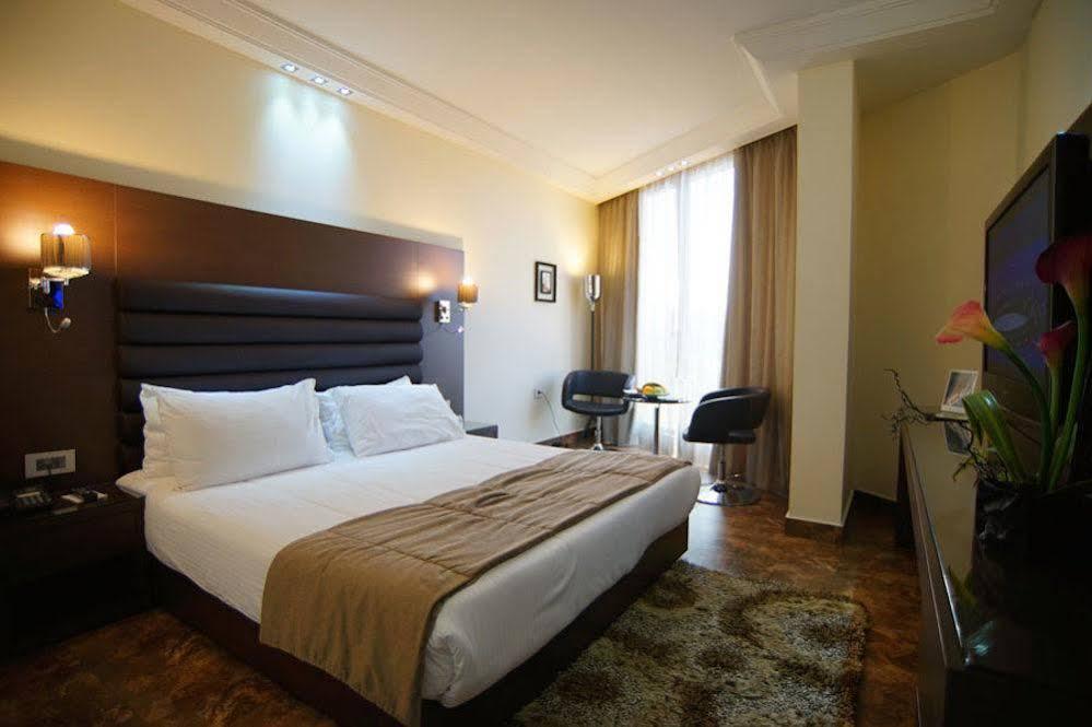 Hotel Xperience Джуния Екстериор снимка