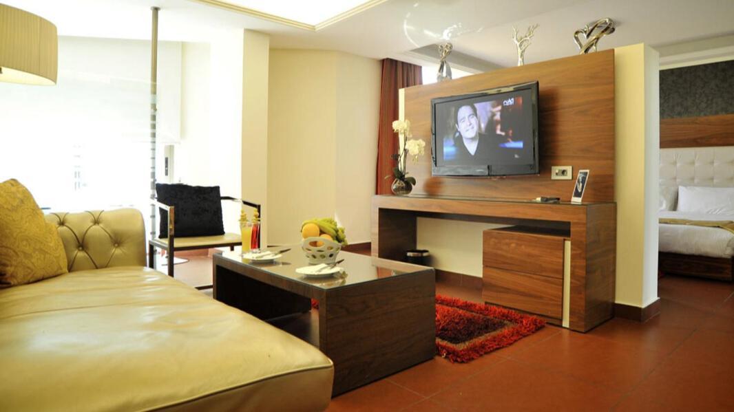 Hotel Xperience Джуния Екстериор снимка