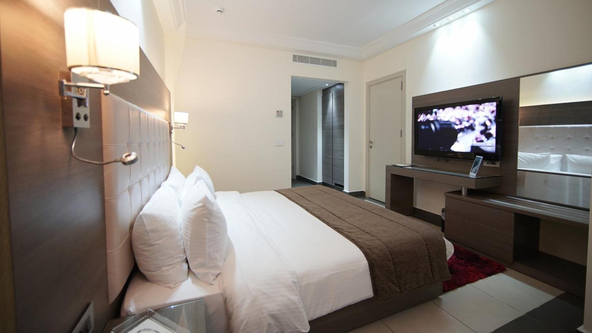 Hotel Xperience Джуния Екстериор снимка