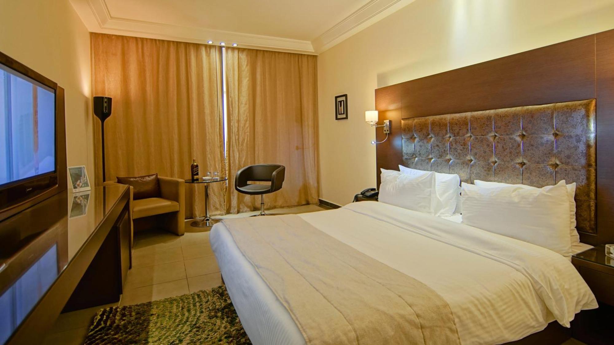 Hotel Xperience Джуния Екстериор снимка